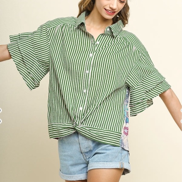 Umgee Layered Multi-Print Top - Picture 2 of 3